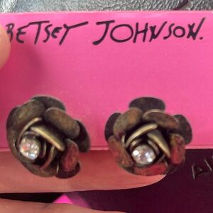 Betsey Johnson Bronze Rose Earrings Rare find